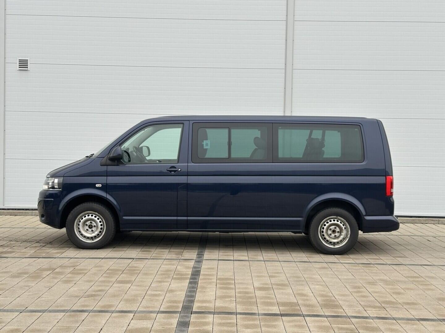 O619V07659_17.webp_CARAVELLE Comfortline 2.0 TDI 103 kW automat