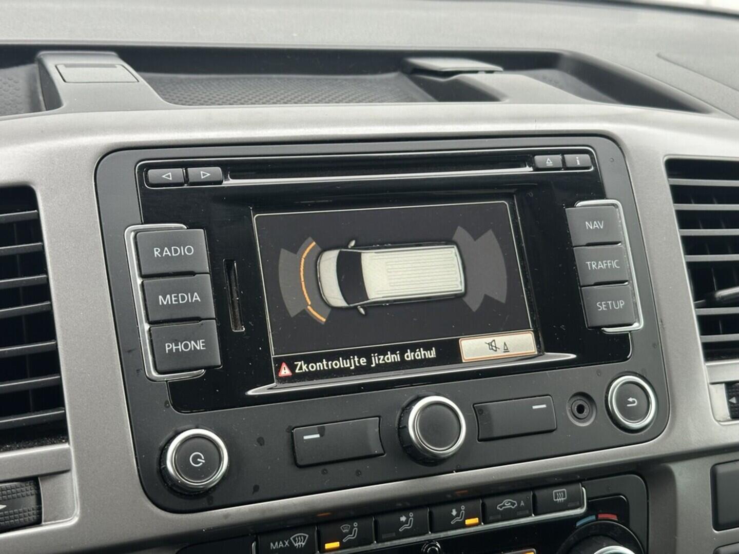 O619V07659_27.webp_CARAVELLE Comfortline 2.0 TDI 103 kW automat