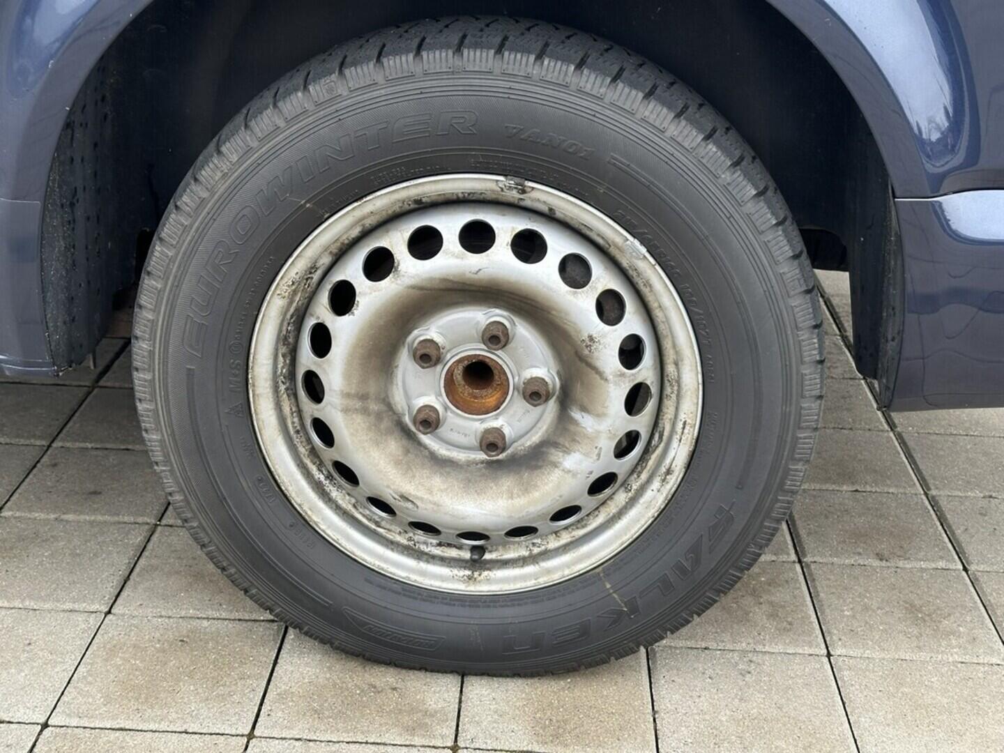 O619V07659_30.webp_CARAVELLE Comfortline 2.0 TDI 103 kW automat