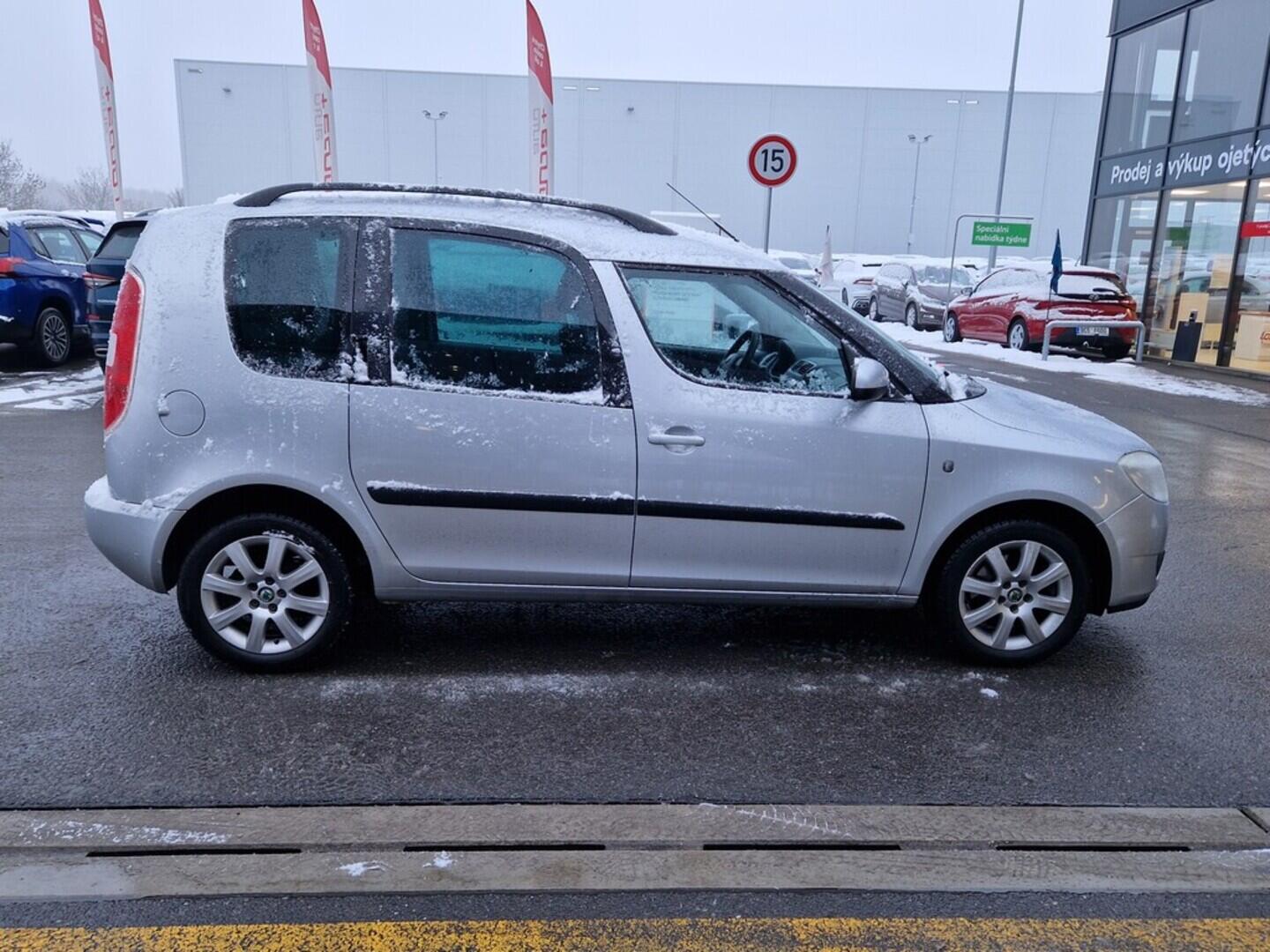 O619V07667_12.webp_ROOMSTER Style 1.6 16V 77 kW manuál