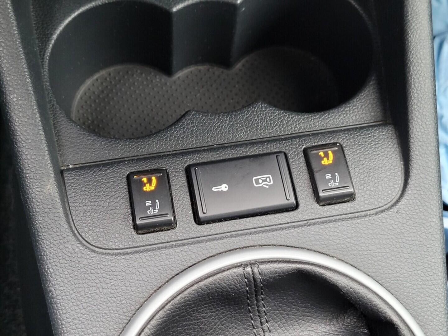 O619V07667_25.webp_ROOMSTER Style 1.6 16V 77 kW manuál