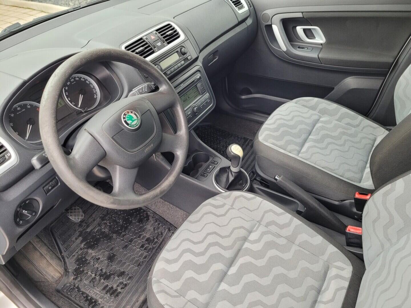 O619V07667_30.webp_ROOMSTER Style 1.6 16V 77 kW manuál