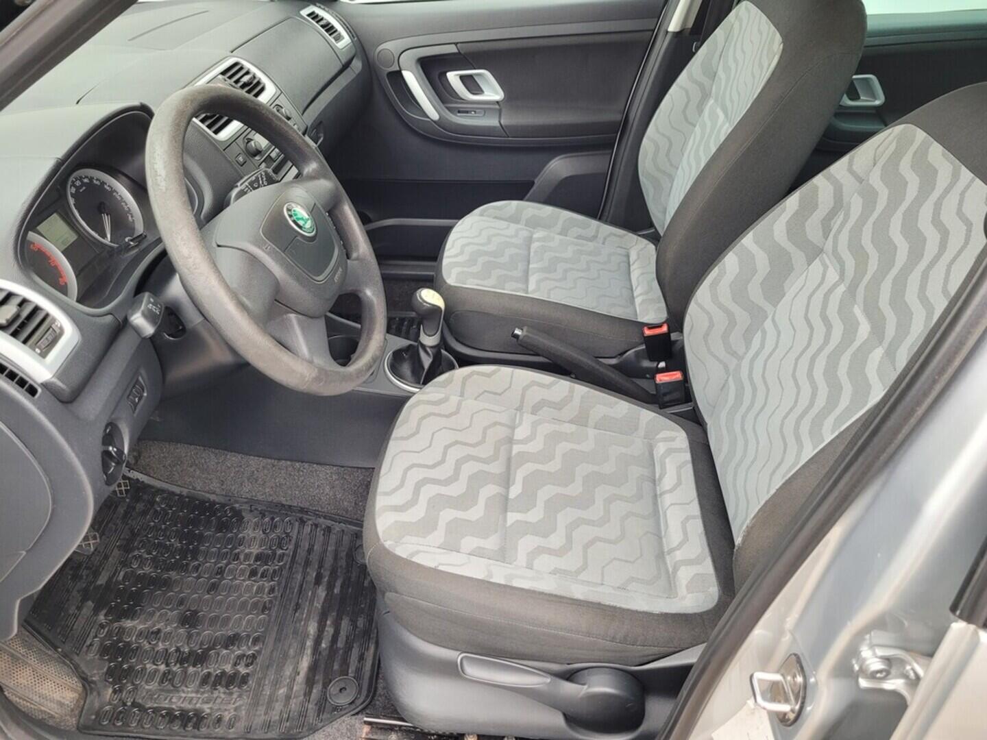 O619V07667_31.webp_ROOMSTER Style 1.6 16V 77 kW manuál