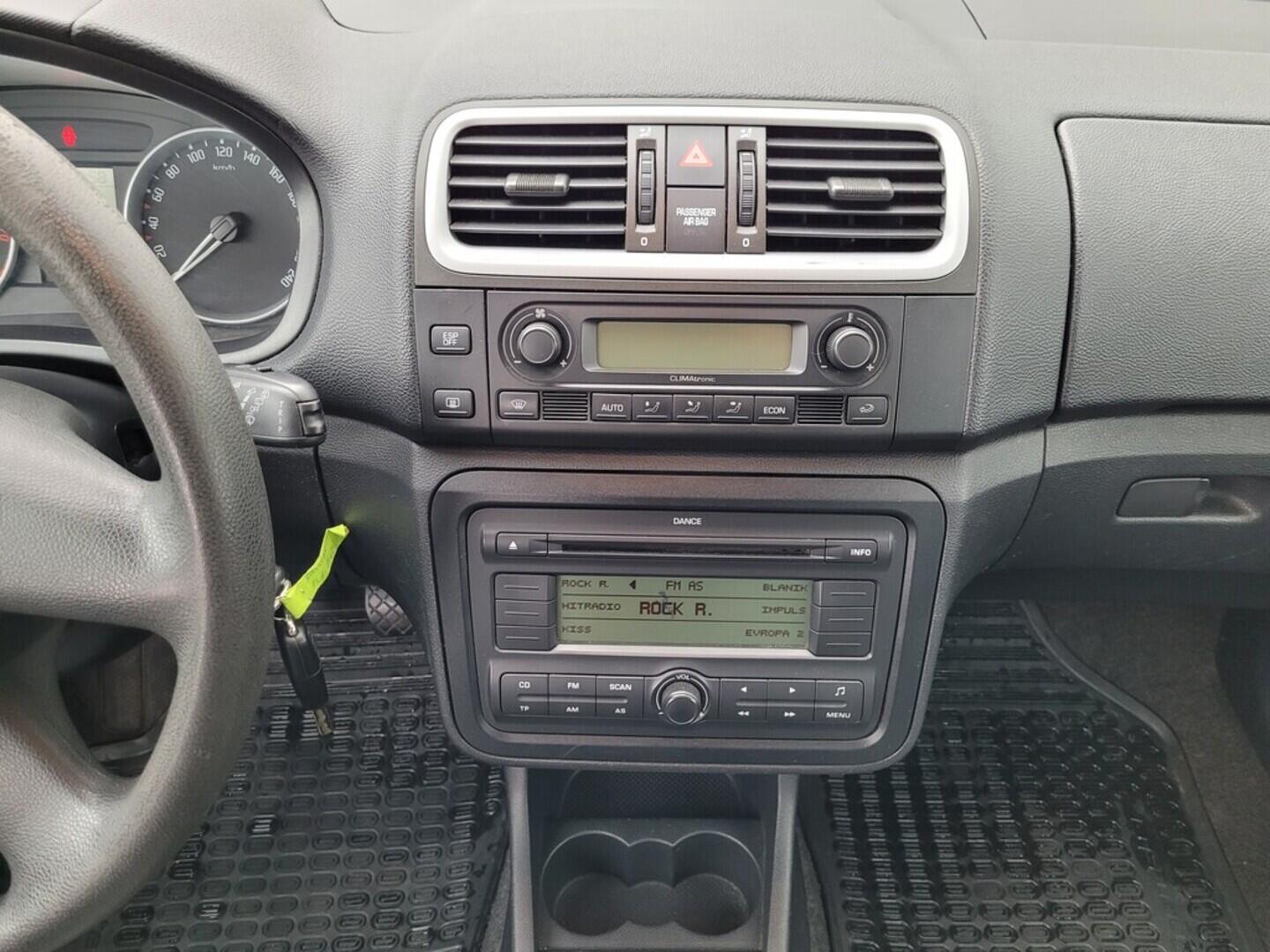 O619V07667_33.webp_ROOMSTER Style 1.6 16V 77 kW manuál