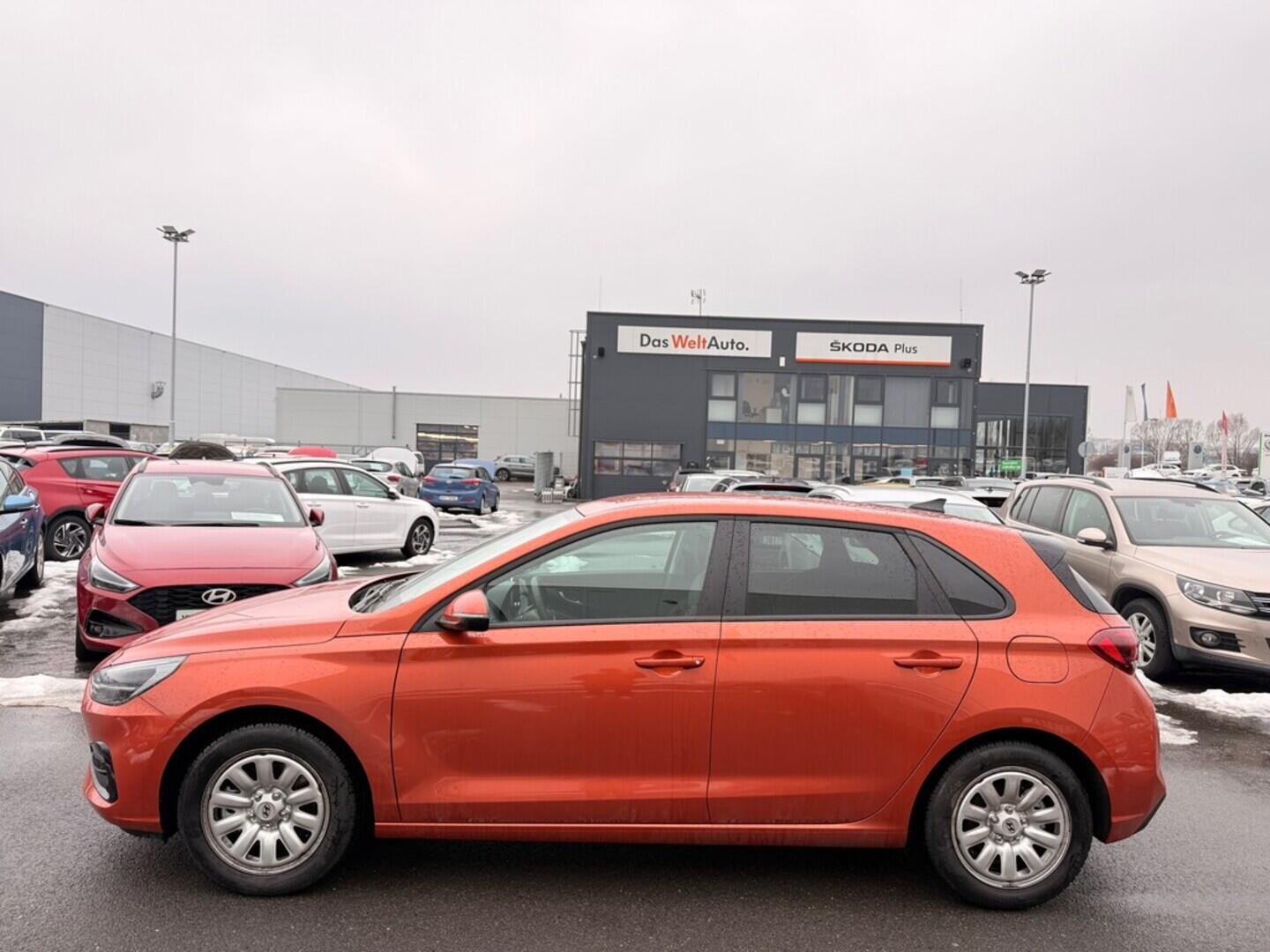 O619V07669_11.webp_I30 Family 1.5 DPI 71 kW manuál