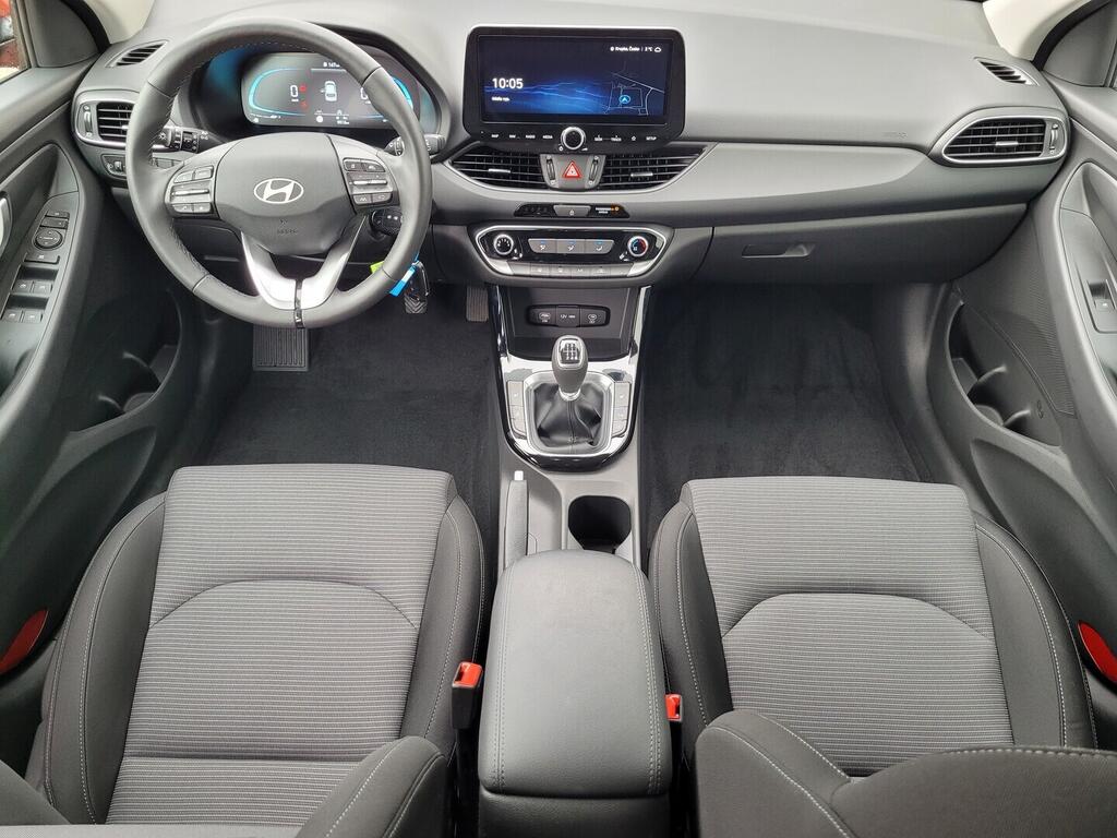 O619V07669_16.webp_I30 Family 1.5 DPI 71 kW manuál