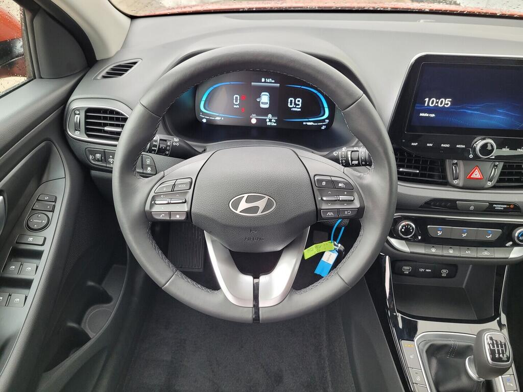 O619V07669_18.webp_I30 Family 1.5 DPI 71 kW manuál