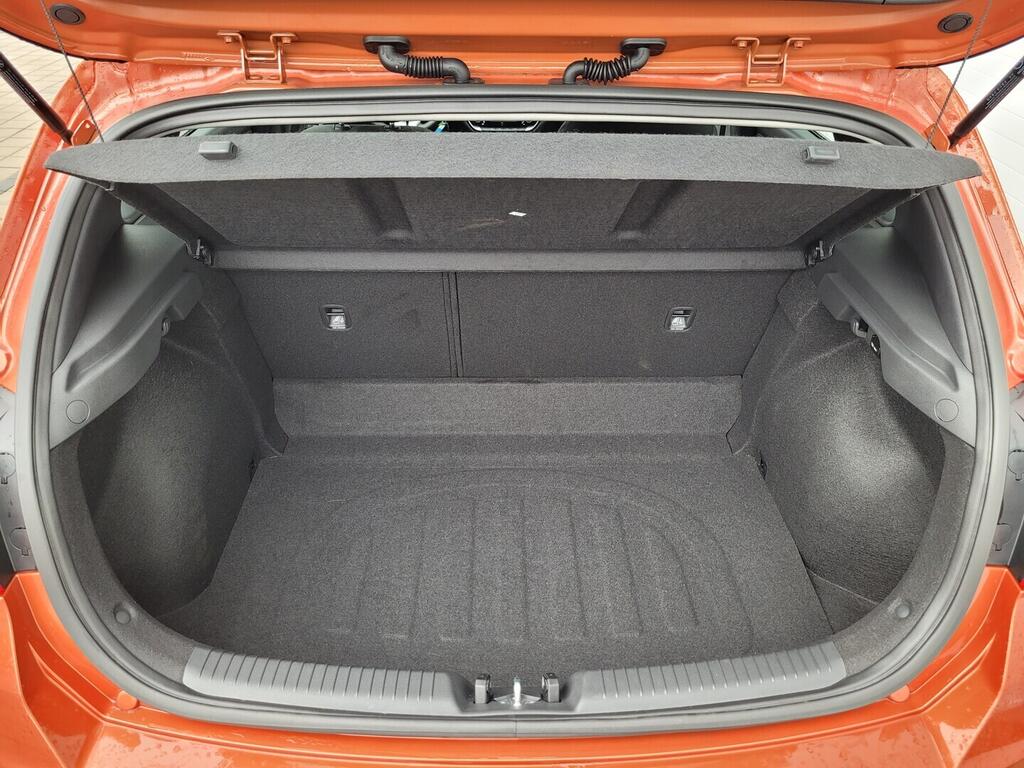 O619V07669_28.webp_I30 Family 1.5 DPI 71 kW manuál