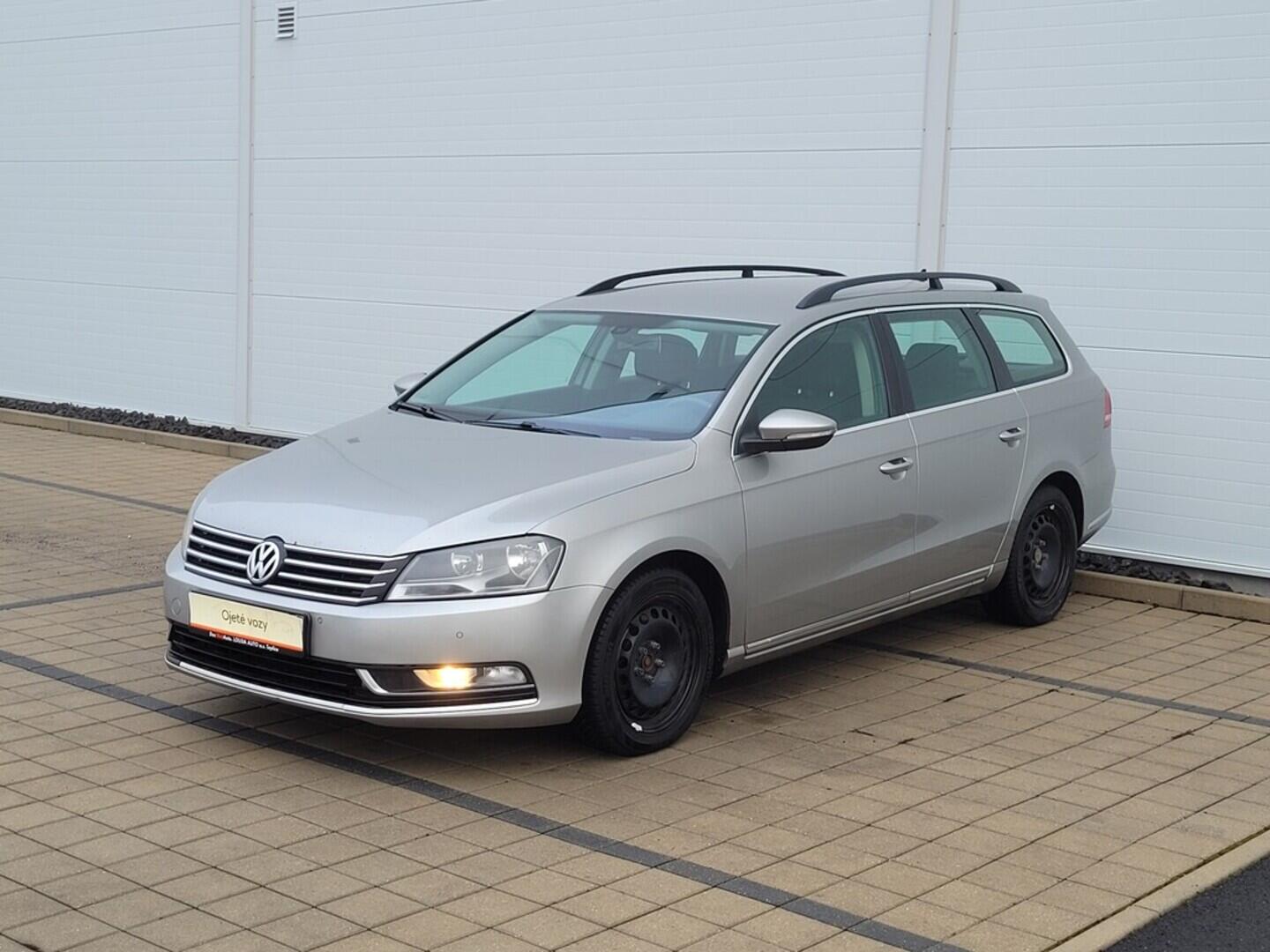 O619V07670_10.webp_PASSAT VARIANT Comfortline 1.6 TDI 77 kW manuál, DPH