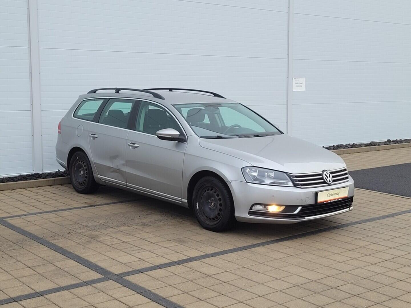 O619V07670_11.webp_PASSAT VARIANT Comfortline 1.6 TDI 77 kW manuál, DPH
