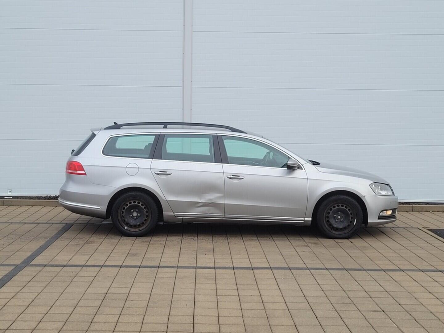 O619V07670_12.webp_PASSAT VARIANT Comfortline 1.6 TDI 77 kW manuál, DPH