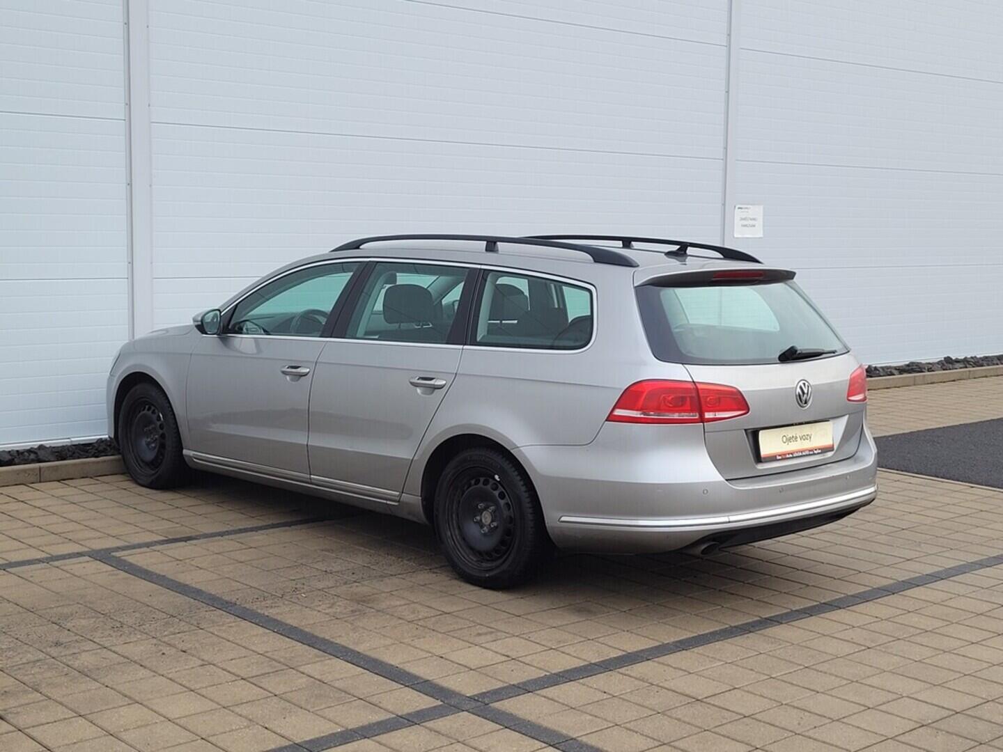 O619V07670_14.webp_PASSAT VARIANT Comfortline 1.6 TDI 77 kW manuál, DPH