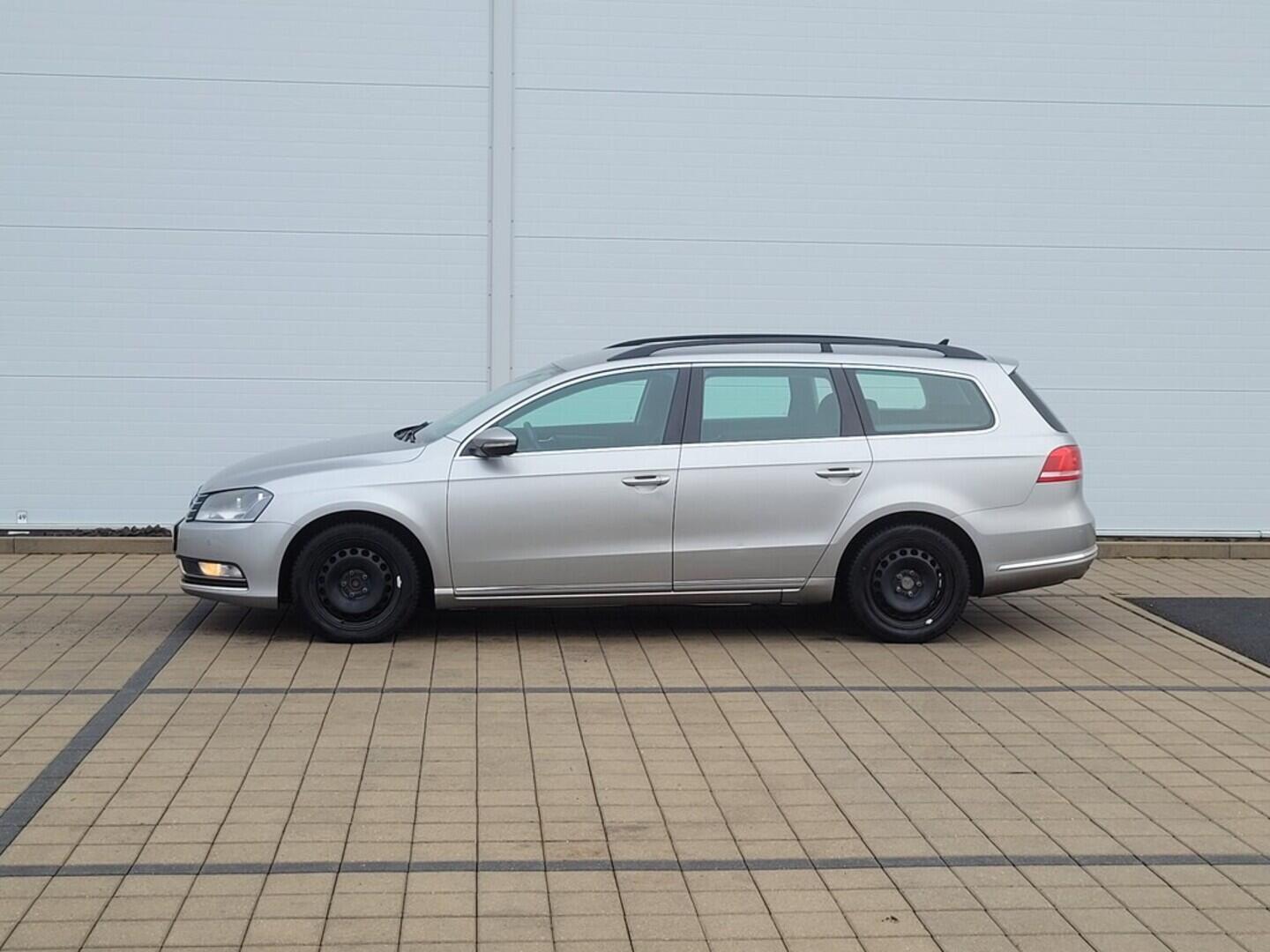O619V07670_15.webp_PASSAT VARIANT Comfortline 1.6 TDI 77 kW manuál, DPH