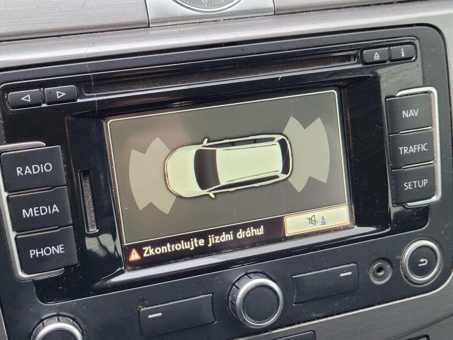 O619V07670_19.webp_PASSAT VARIANT Comfortline 1.6 TDI 77 kW manuál, DPH