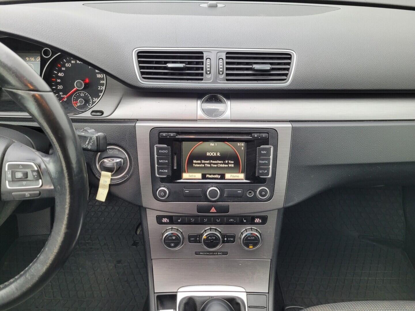 O619V07670_20.webp_PASSAT VARIANT Comfortline 1.6 TDI 77 kW manuál, DPH