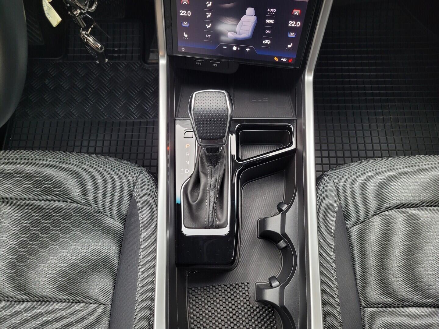 O619V07674_27.webp_TORRES Club+  T-GDI 120 kW automat