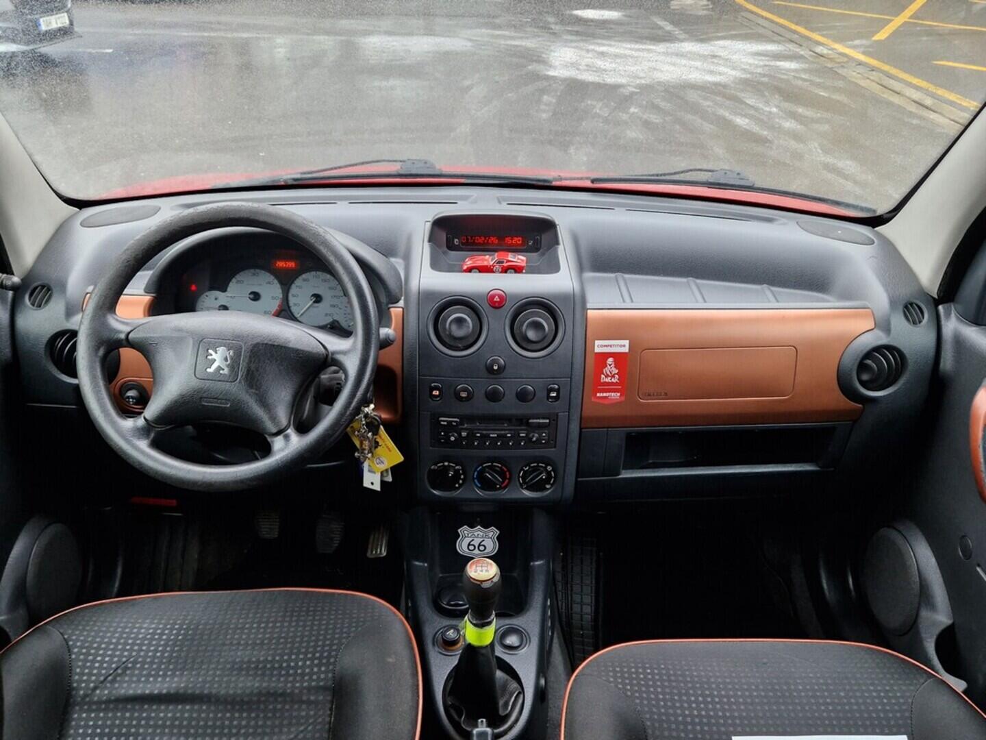 O619V07675_13.webp_PARTNER  1.9 D 51 kW manuál