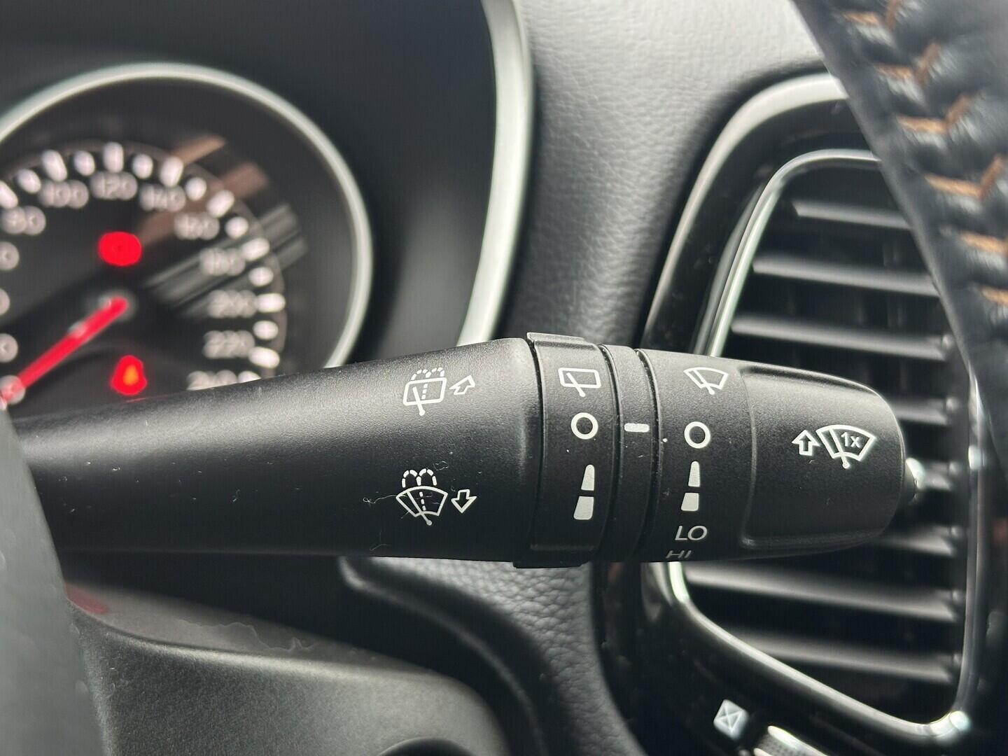 O619V07676_22.webp_COMPASS Limited 2.0 D 125 kW automat