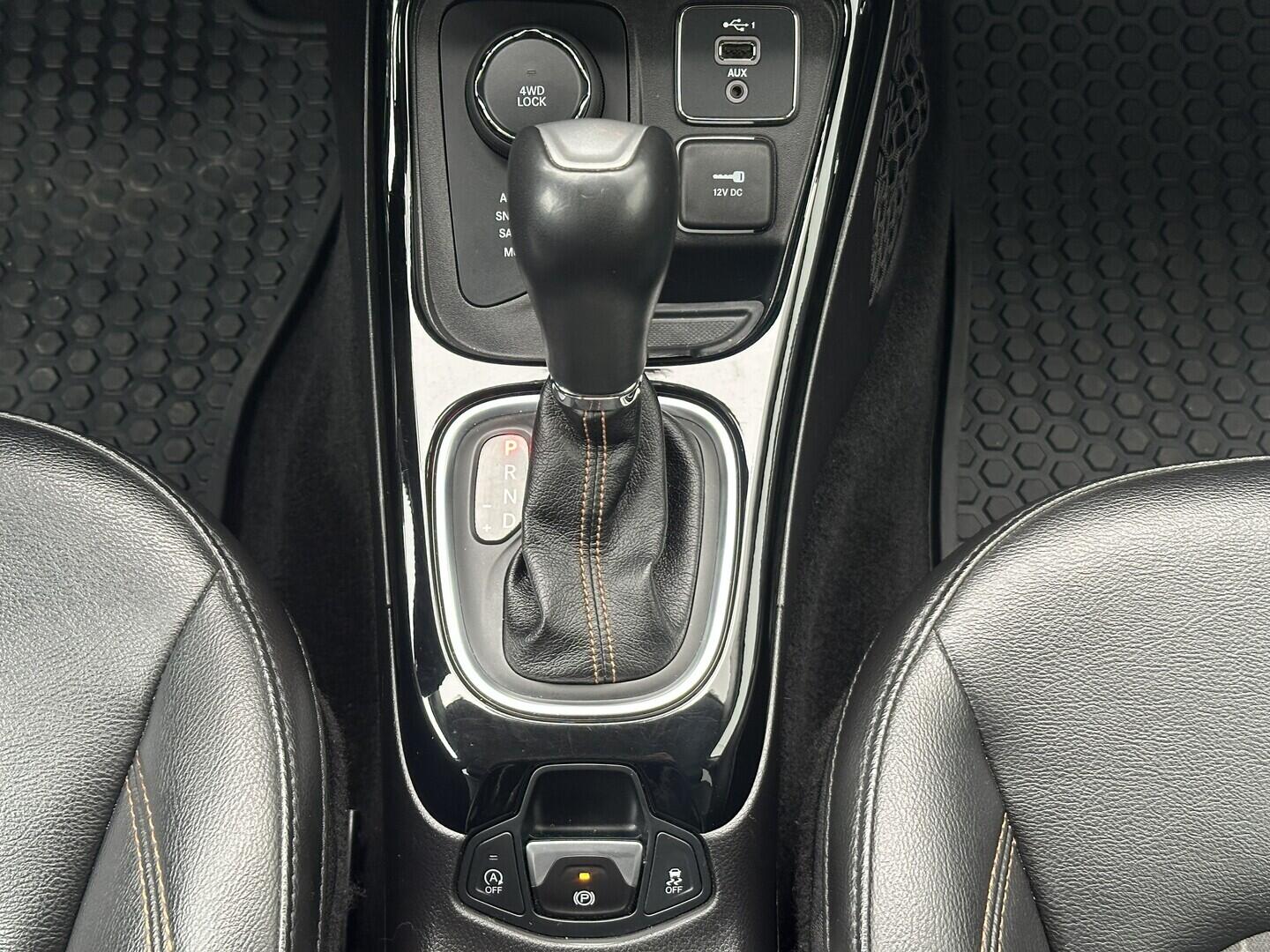 O619V07676_24.webp_COMPASS Limited 2.0 D 125 kW automat