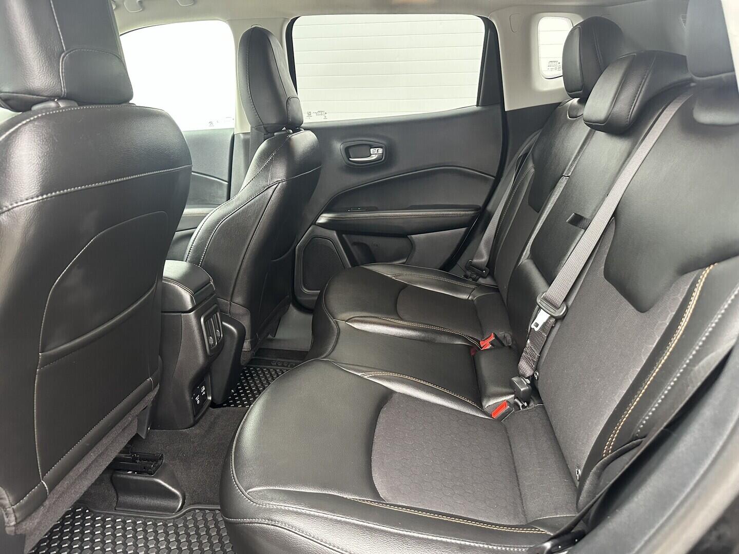 O619V07676_28.webp_COMPASS Limited 2.0 D 125 kW automat