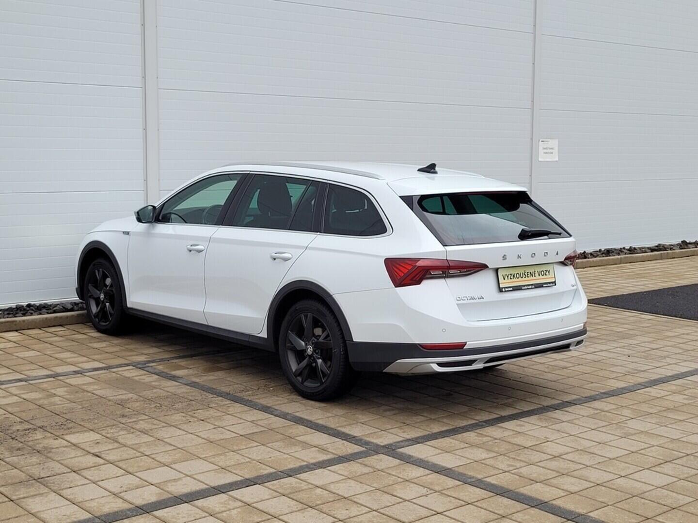 O619V07678_18.webp_OCTAVIA Scout 2.0 TDI 147 kW automat, DPH
