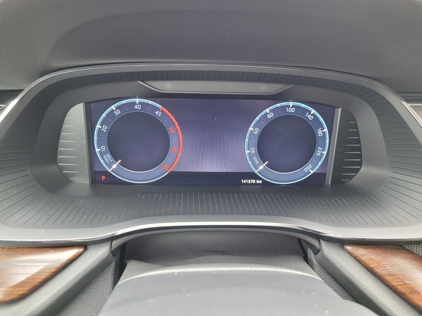 O619V07678_24.webp_OCTAVIA Scout 2.0 TDI 147 kW automat, DPH