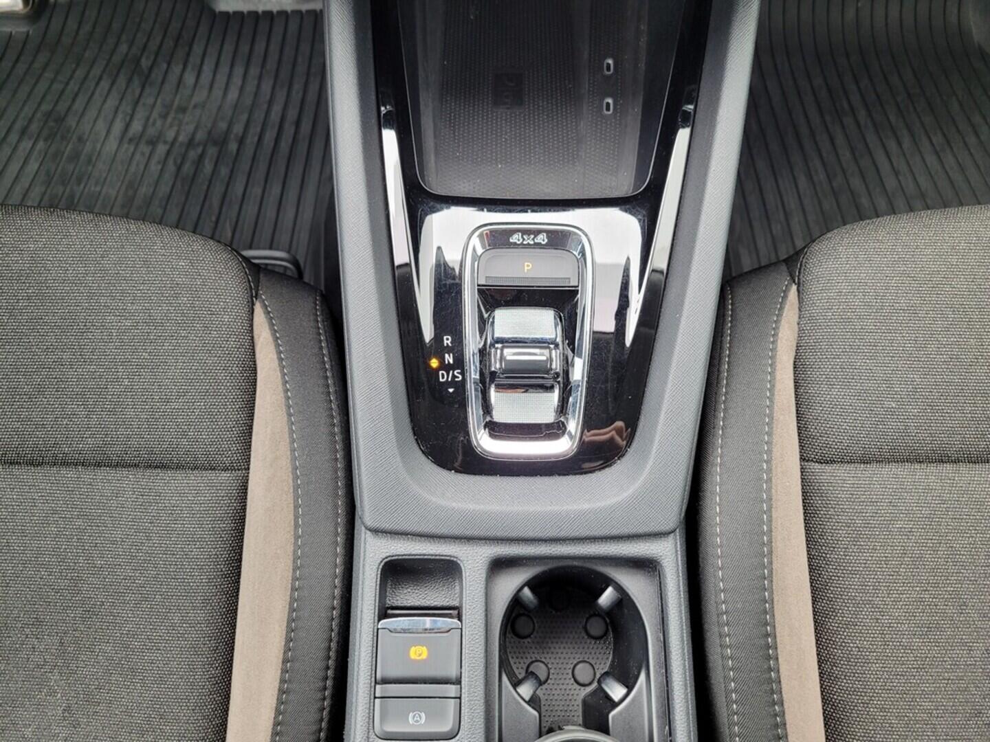 O619V07678_28.webp_OCTAVIA Scout 2.0 TDI 147 kW automat, DPH