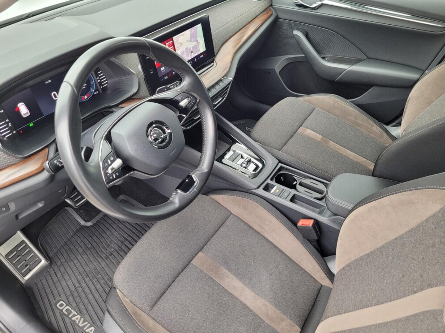 O619V07678_40.webp_OCTAVIA Scout 2.0 TDI 147 kW automat, DPH