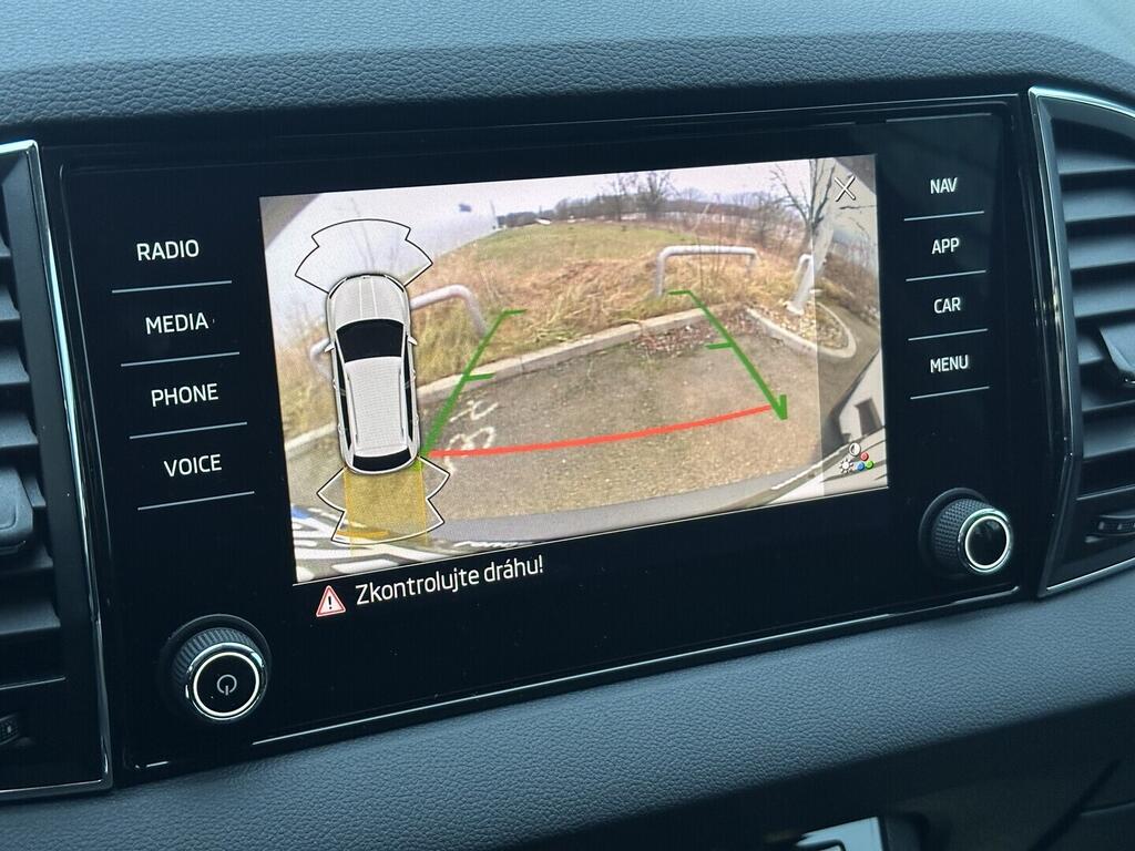 O619V07679_28.webp_KAROQ Style 1.5 TSI 110 kW manuál, DPH