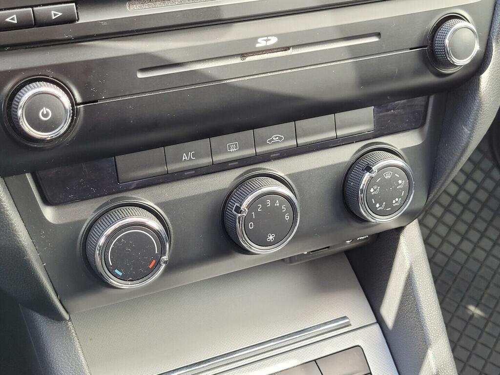 O619V07681_19.webp_OCTAVIA Ambition 1.2 TSI 63 kW manuál