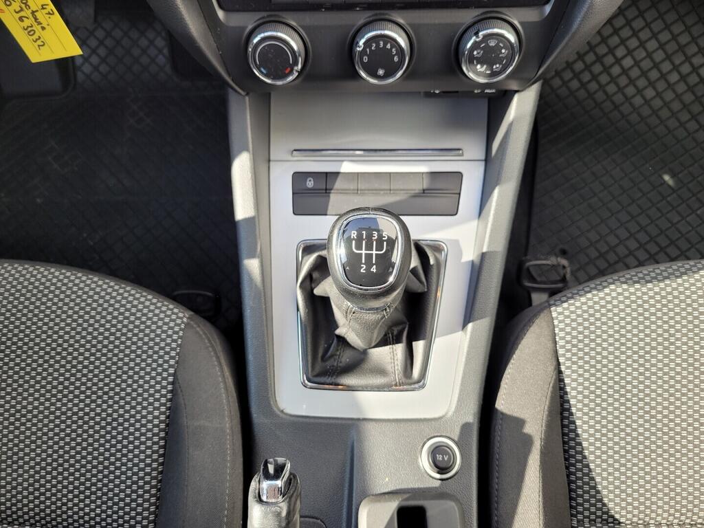 O619V07681_20.webp_OCTAVIA Ambition 1.2 TSI 63 kW manuál