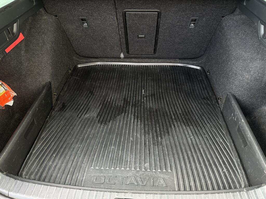 O619V07685_33.webp_OCTAVIA Scout 2.0 TDI 110 kW automat, DPH