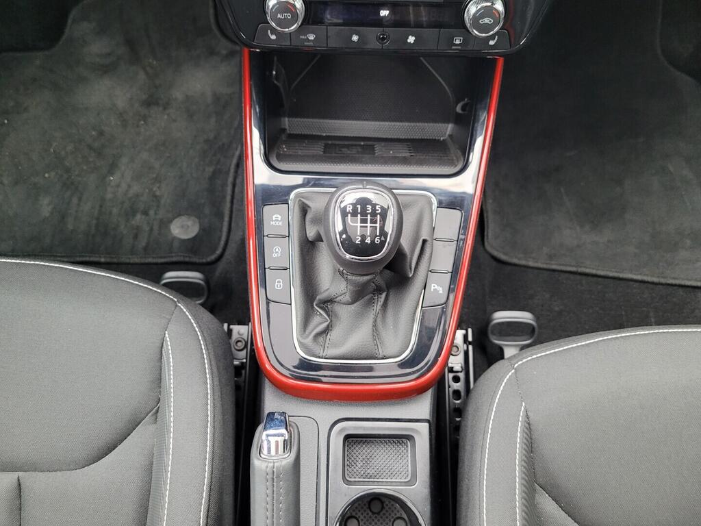 O619V07686_21.webp_FABIA Monte Carlo 1.0 TSI 85 kW manuál, DPH