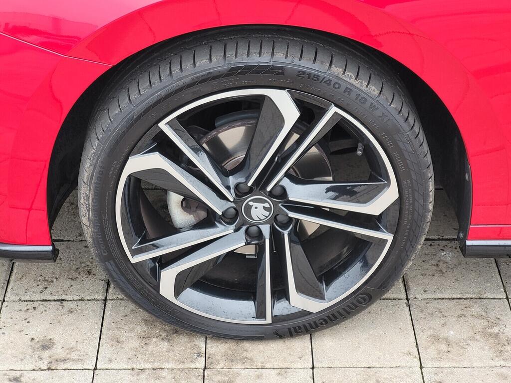 O619V07686_29.webp_FABIA Monte Carlo 1.0 TSI 85 kW manuál, DPH