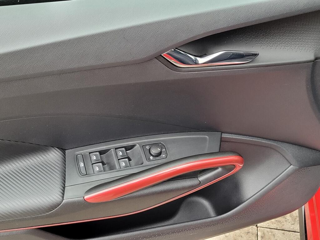 O619V07686_31.webp_FABIA Monte Carlo 1.0 TSI 85 kW manuál, DPH