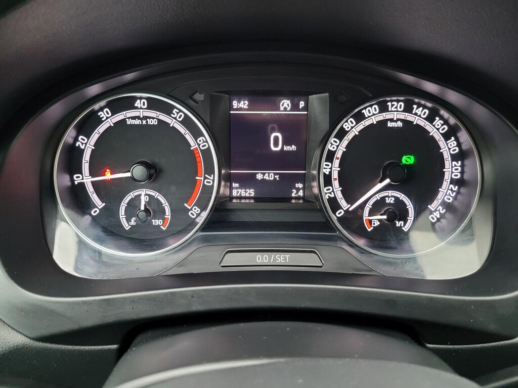 O619V07687_17.webp_RAPID Style 1.0 TSI 70 kW automat