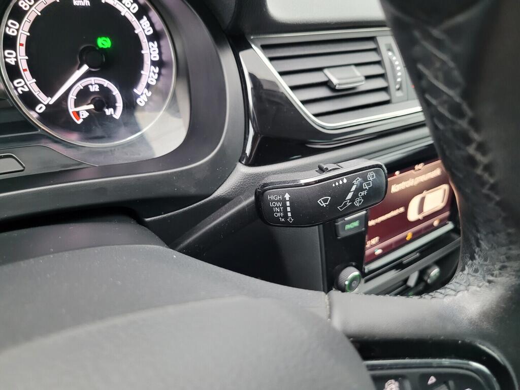 O619V07687_23.webp_RAPID Style 1.0 TSI 70 kW automat