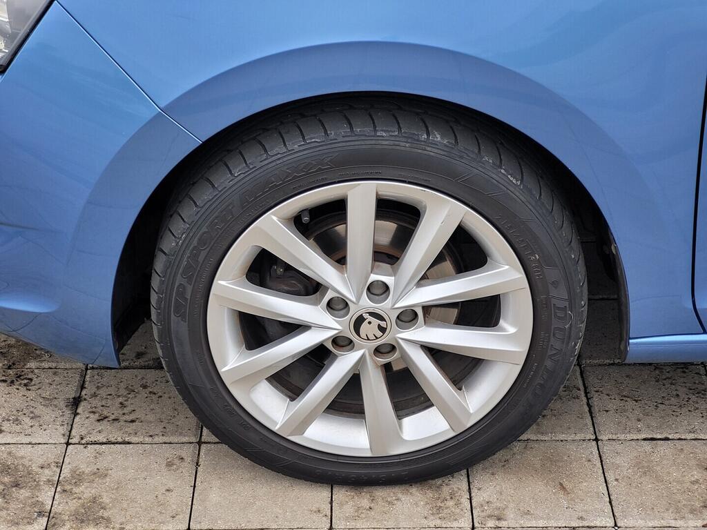 O619V07687_29.webp_RAPID Style 1.0 TSI 70 kW automat