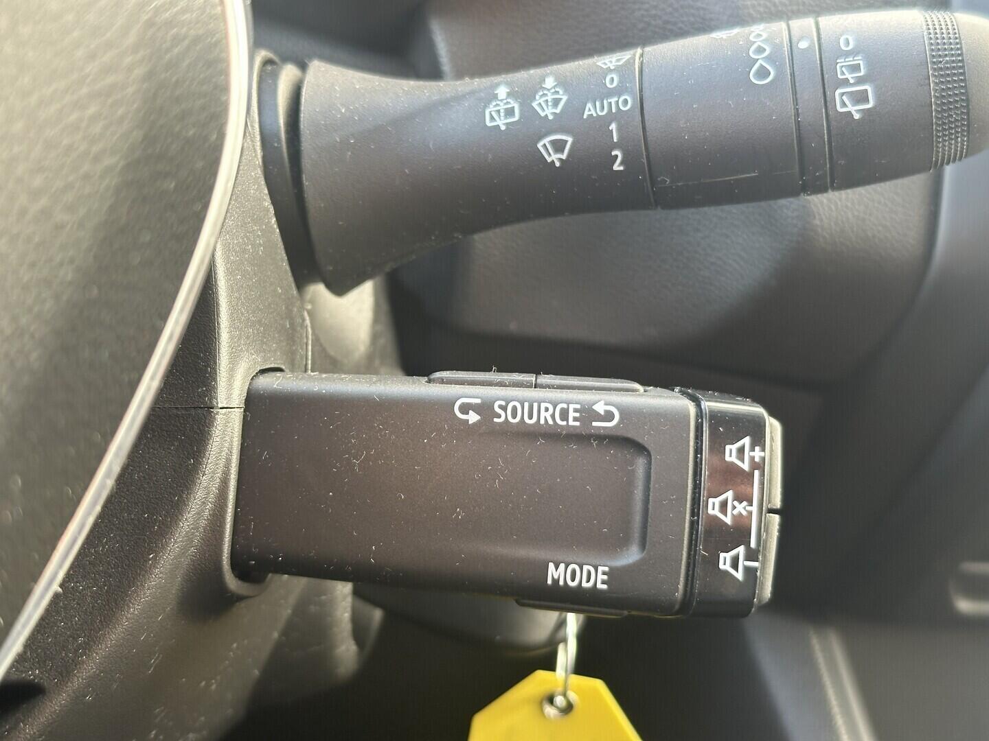 O619V07690_23.webp_CAPTUR  1.0 TCe 67 kW manuál, DPH