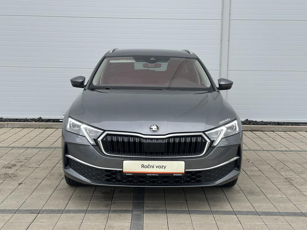 O619V07692_11.webp_OCTAVIA Top Selection 1.5 TSI 110 kW manuál, DPH