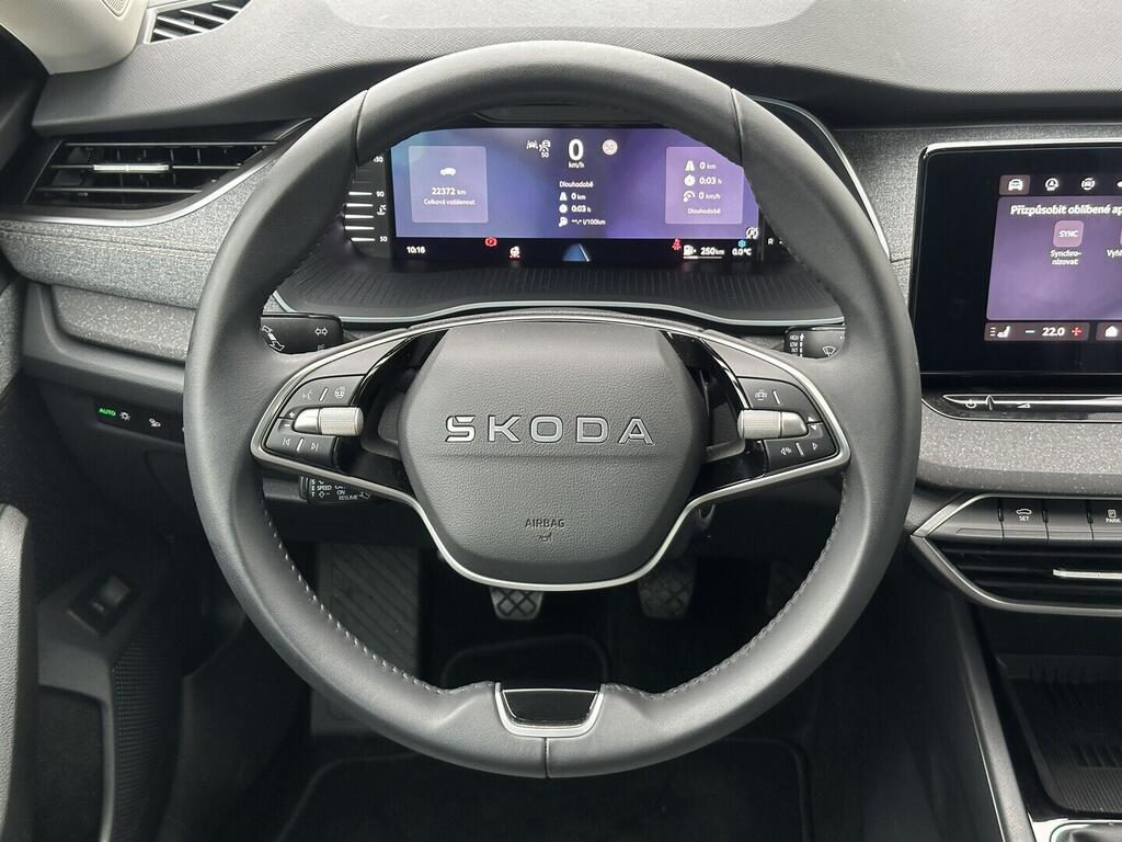 O619V07692_20.webp_OCTAVIA Top Selection 1.5 TSI 110 kW manuál, DPH