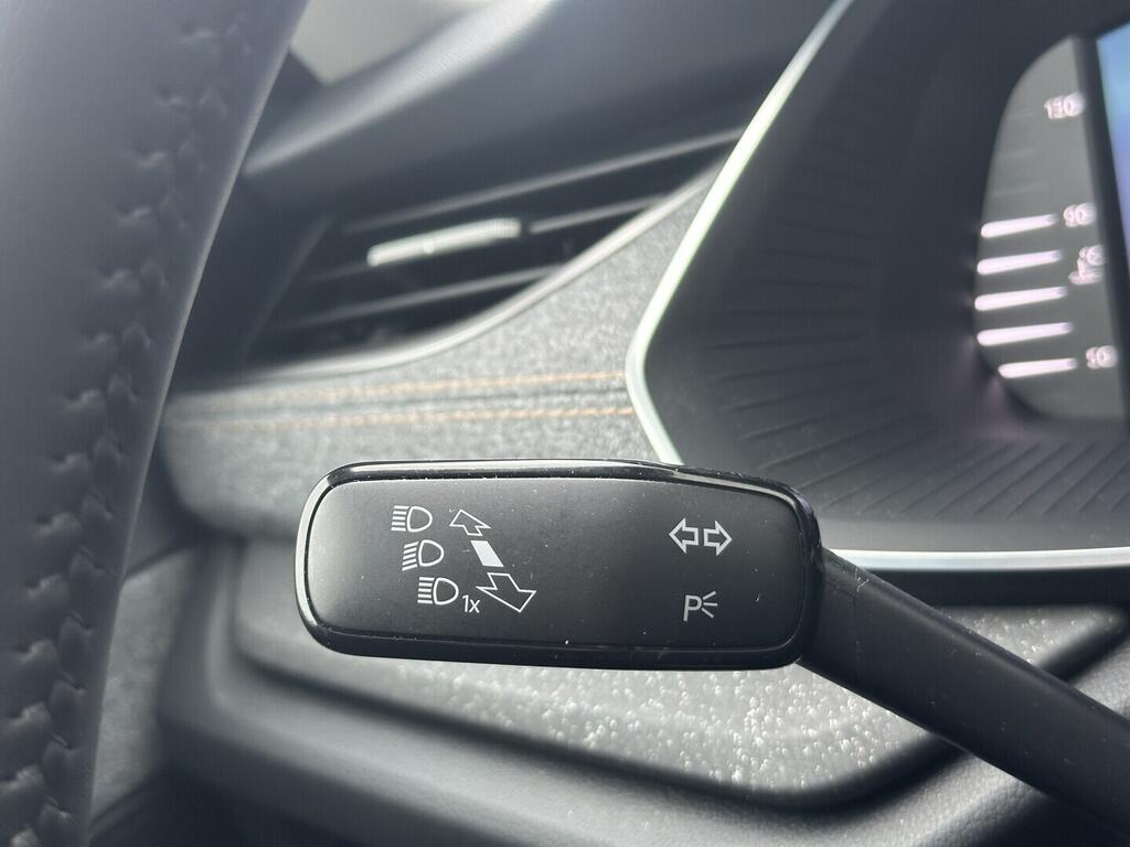 O619V07692_21.webp_OCTAVIA Top Selection 1.5 TSI 110 kW manuál, DPH