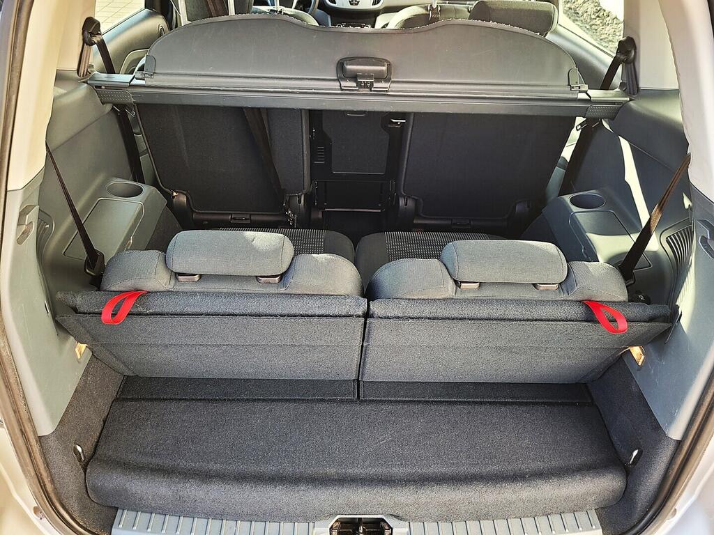 O619V07695_26.webp_GRAND C-MAX Trend 1.6 TDCi 85 kW manuál