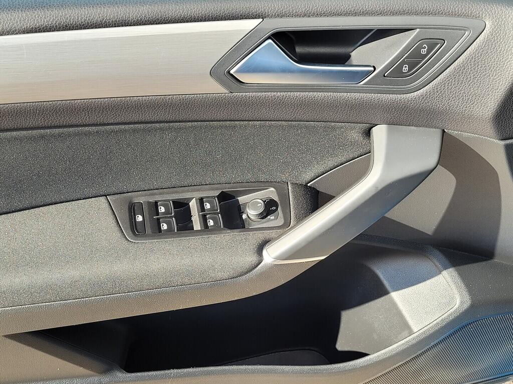 O619V07696_31.webp_TOURAN Comfortline  2.0 TDI 110 kW automat