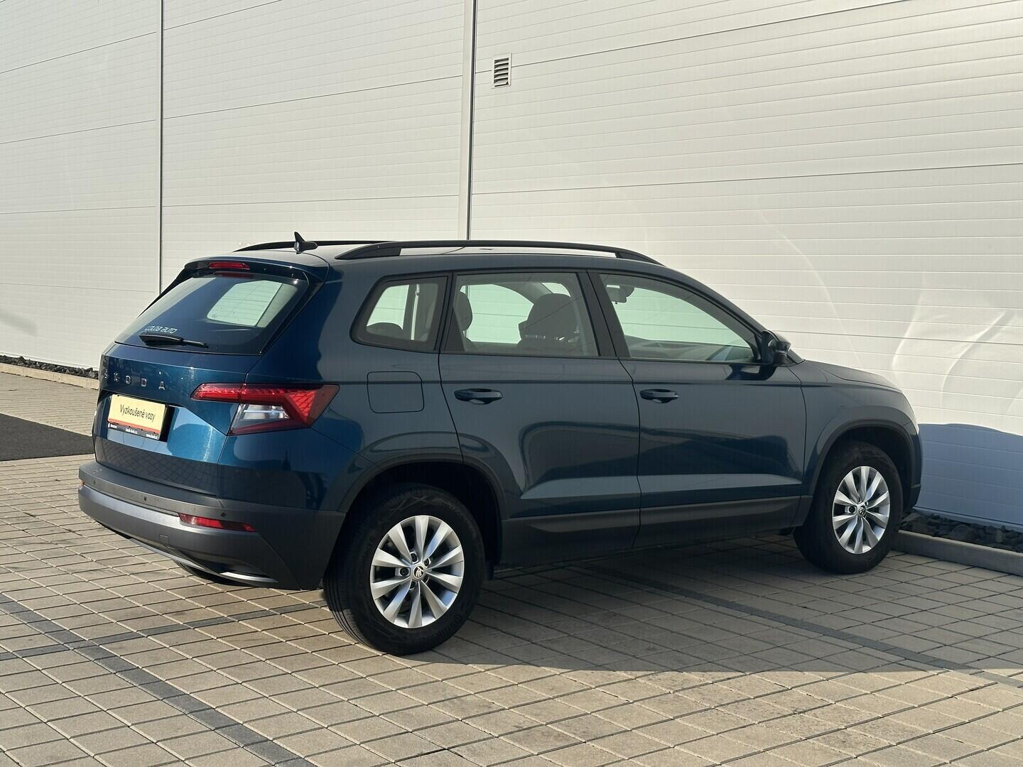 O619V07703_14.webp_KAROQ Active 1.5 TSI 110 kW manuál, DPH