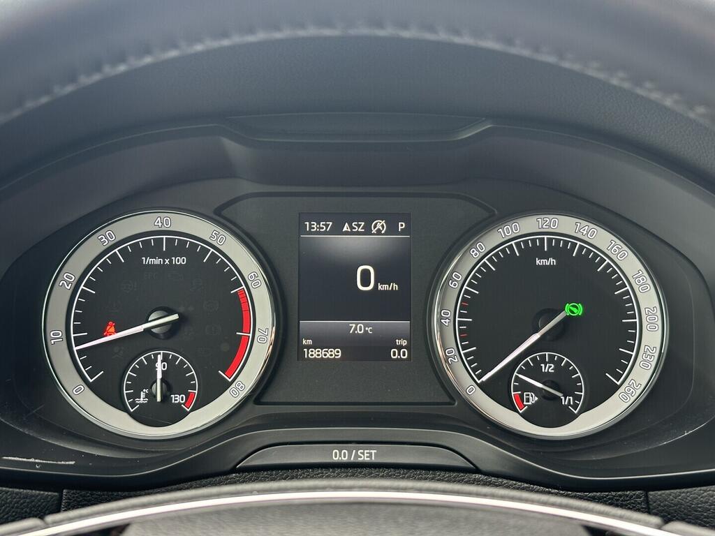 O619V07710_19.webp_KAROQ Ambition 1.5 TSI 110 kW automat