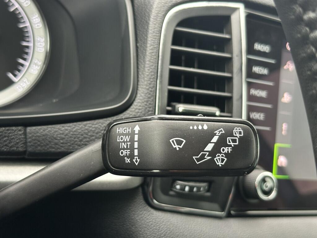 O619V07710_22.webp_KAROQ Ambition 1.5 TSI 110 kW automat