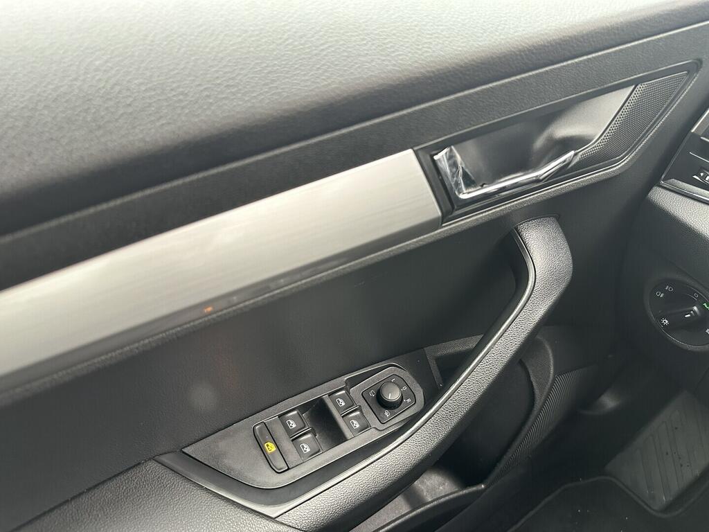 O619V07710_23.webp_KAROQ Ambition 1.5 TSI 110 kW automat