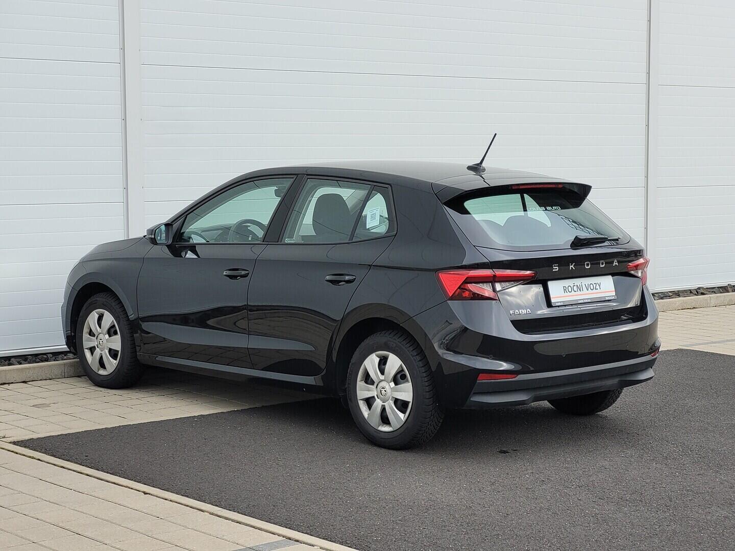 O619V07713_14.webp_FABIA Selection 1.0 TSI 70 kW manuál, DPH