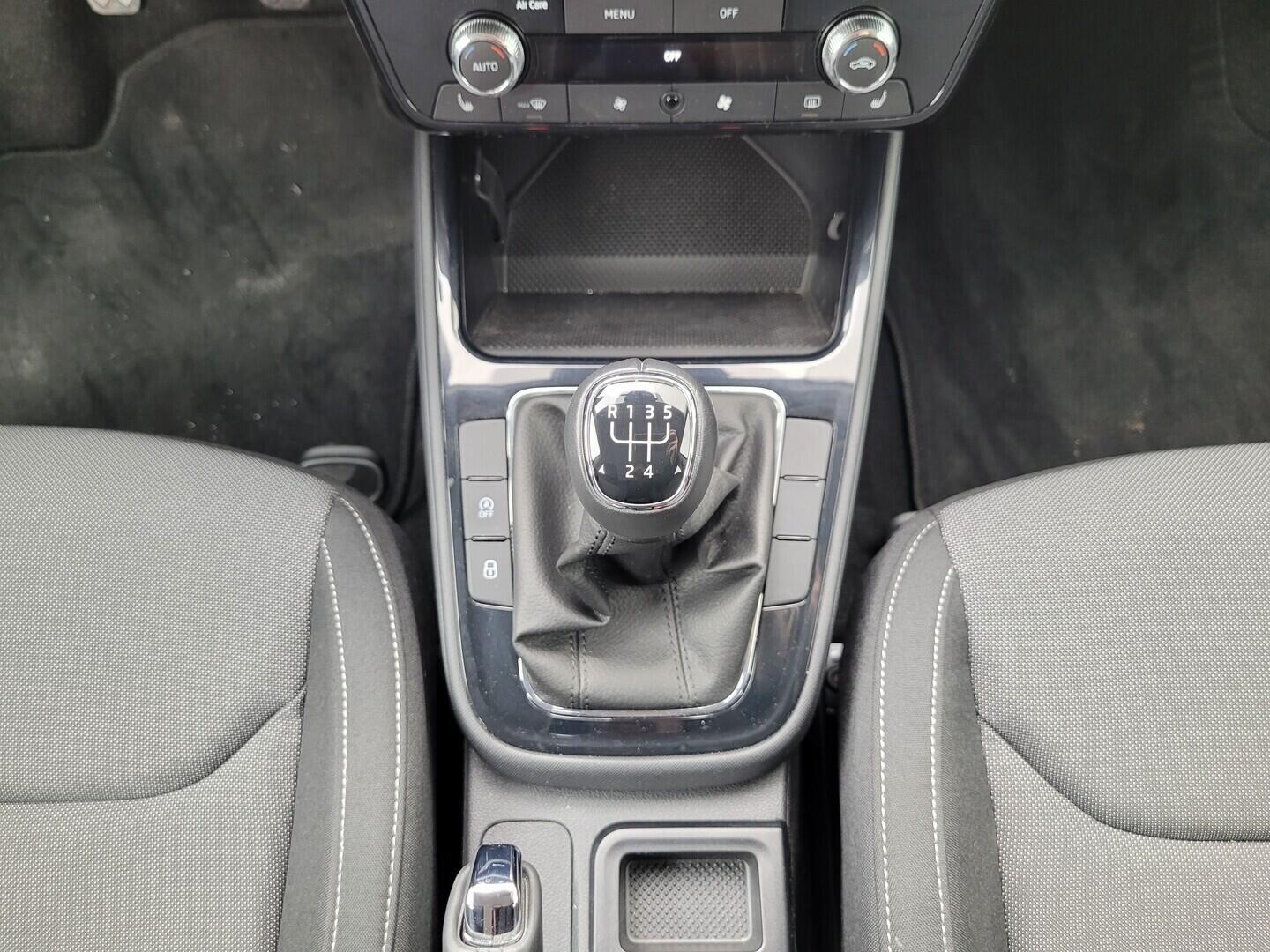 O619V07713_21.webp_FABIA Selection 1.0 TSI 70 kW manuál, DPH